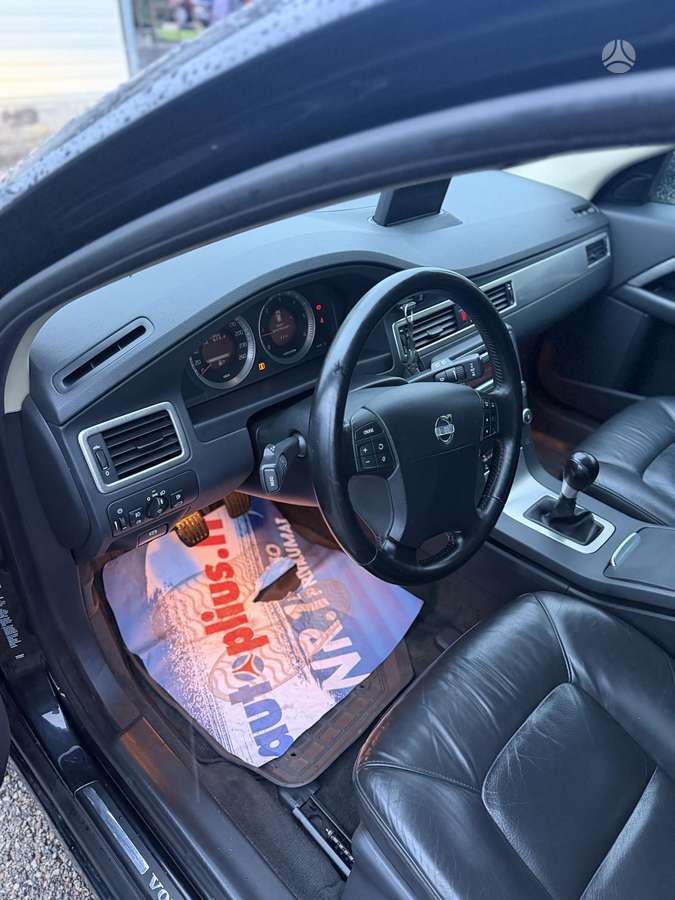 Volvo V70 2008 — photo 11