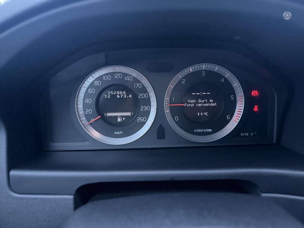 Volvo V70 2008 — photo 12