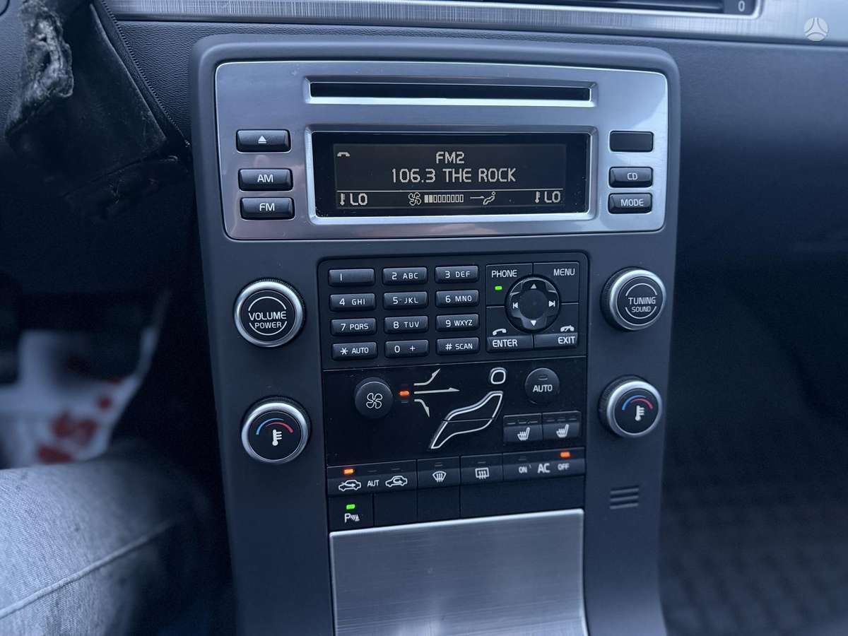 Volvo V70 2008 — photo 13