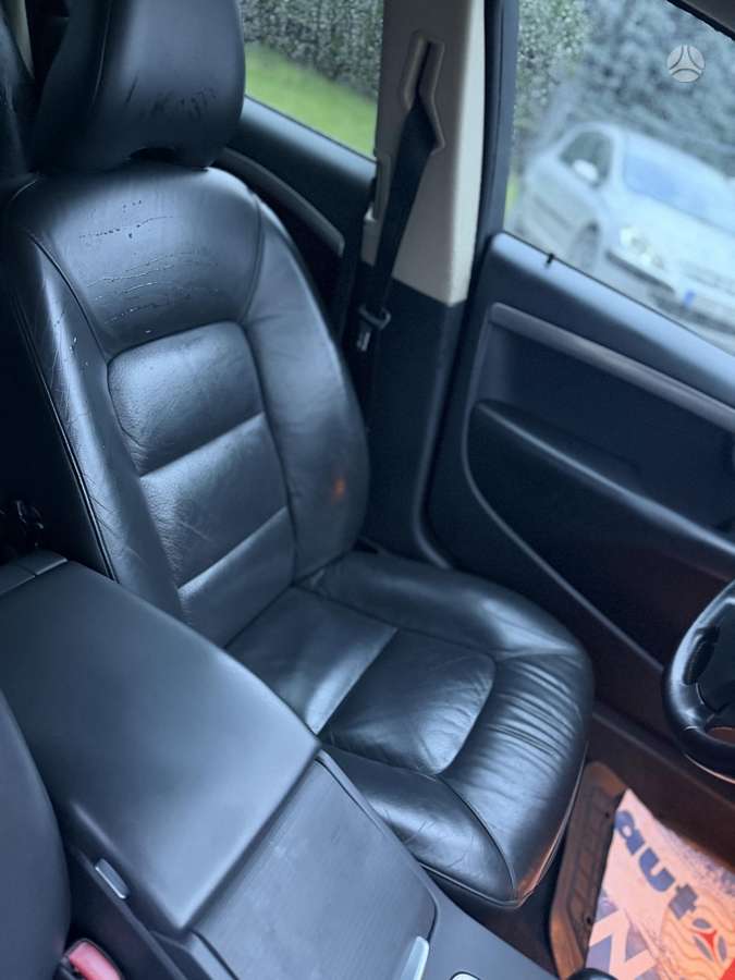 Volvo V70 2008 — photo 16