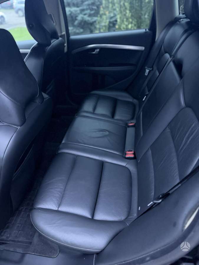 Volvo V70 2008 — photo 18