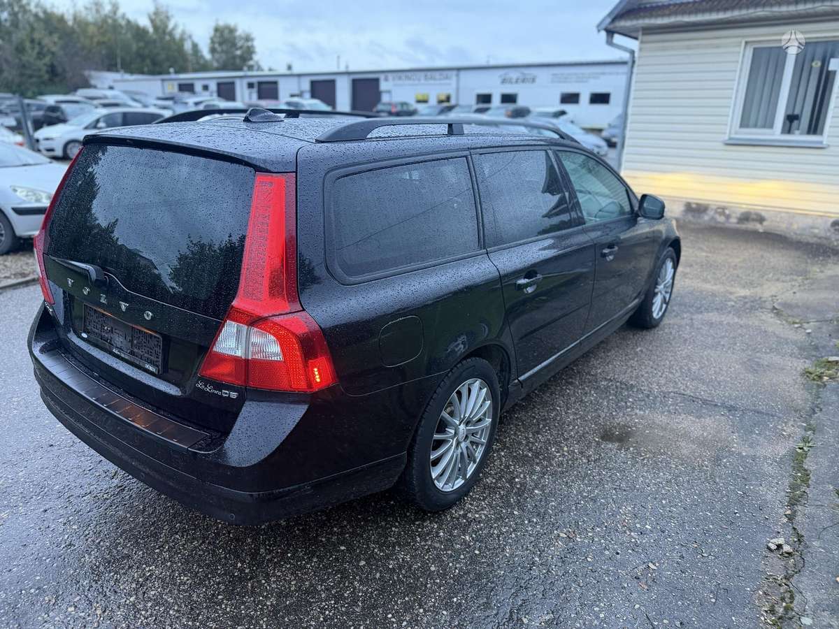 Volvo V70 2008 — engine 2401 cm³, 185 HP (136kW)