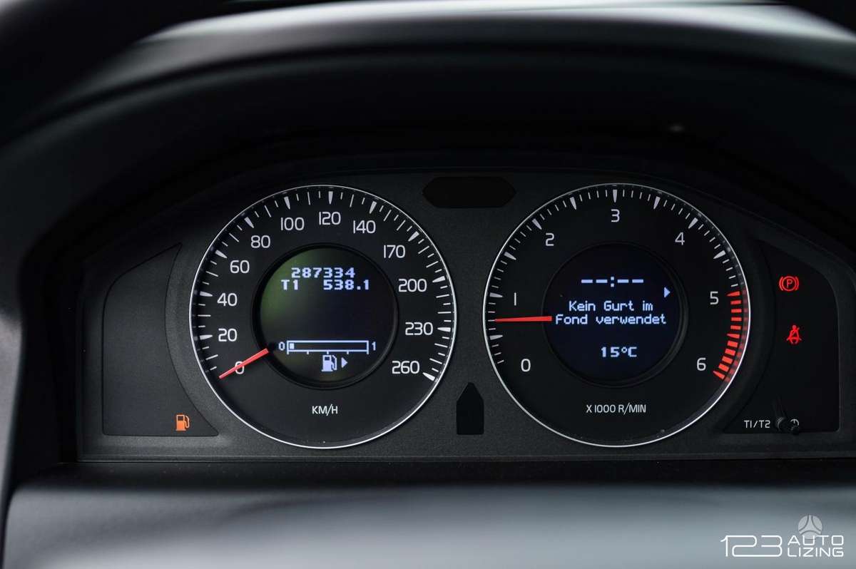 Volvo XC60 2010 — фото 17