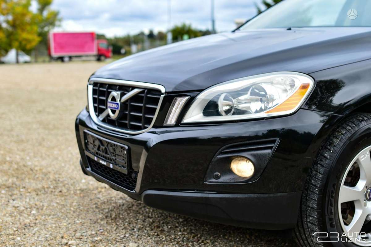 Volvo XC60 2010 — вигляд ззаду