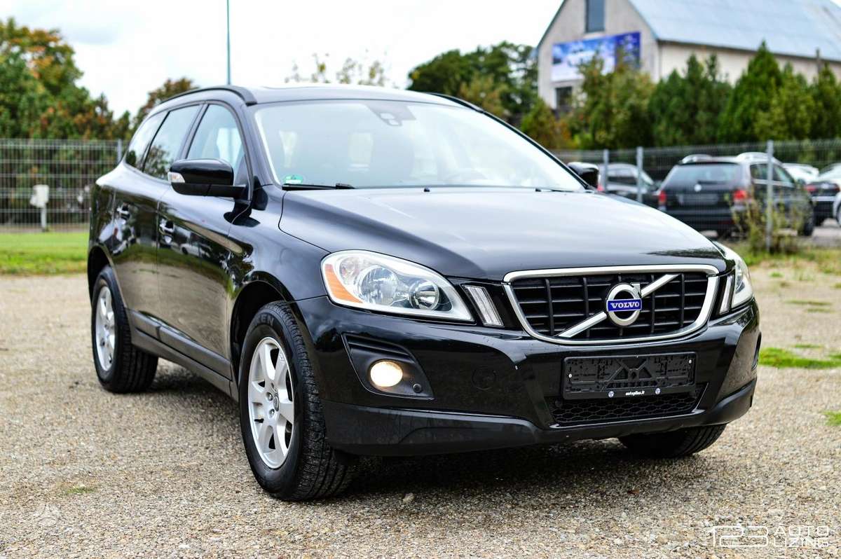 Volvo XC60 2010 — двигун 2400 cm³, 175 HP (129kW)
