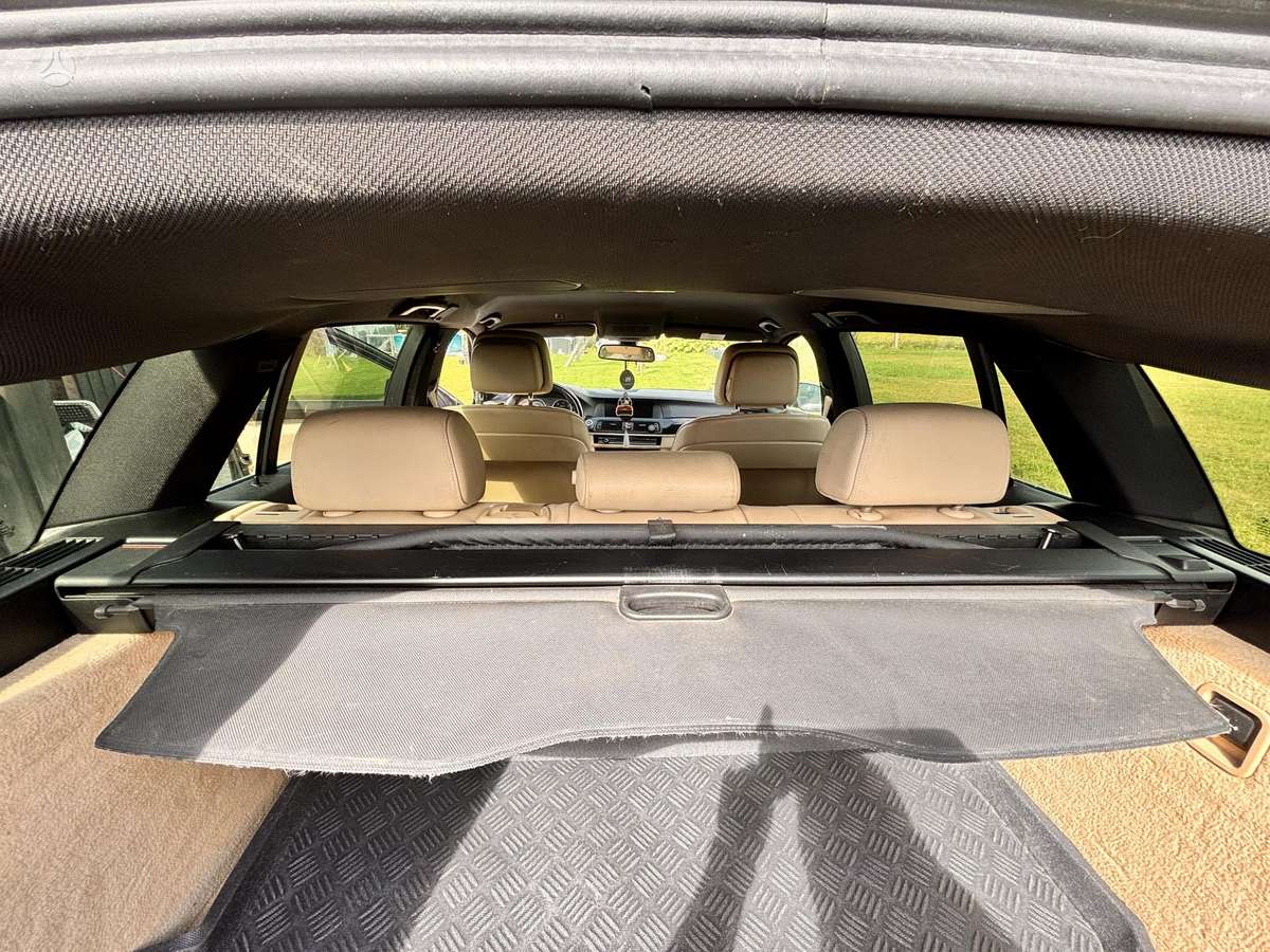 BMW 525 2011 — photo 11