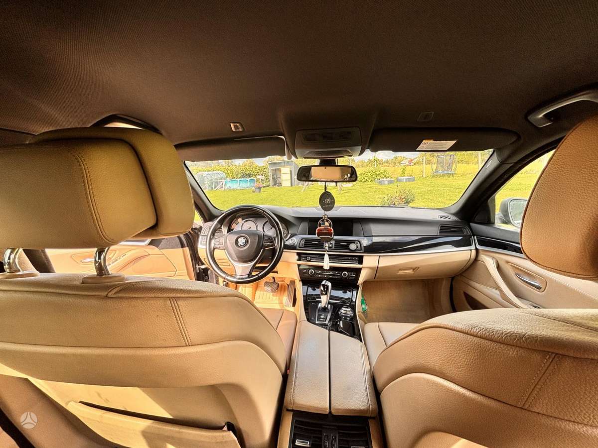 BMW 525 2011 — photo 9
