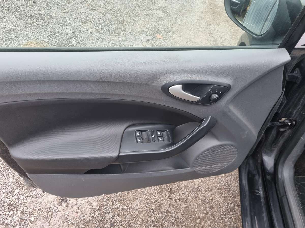 Seat Ibiza 2011 — photo 11