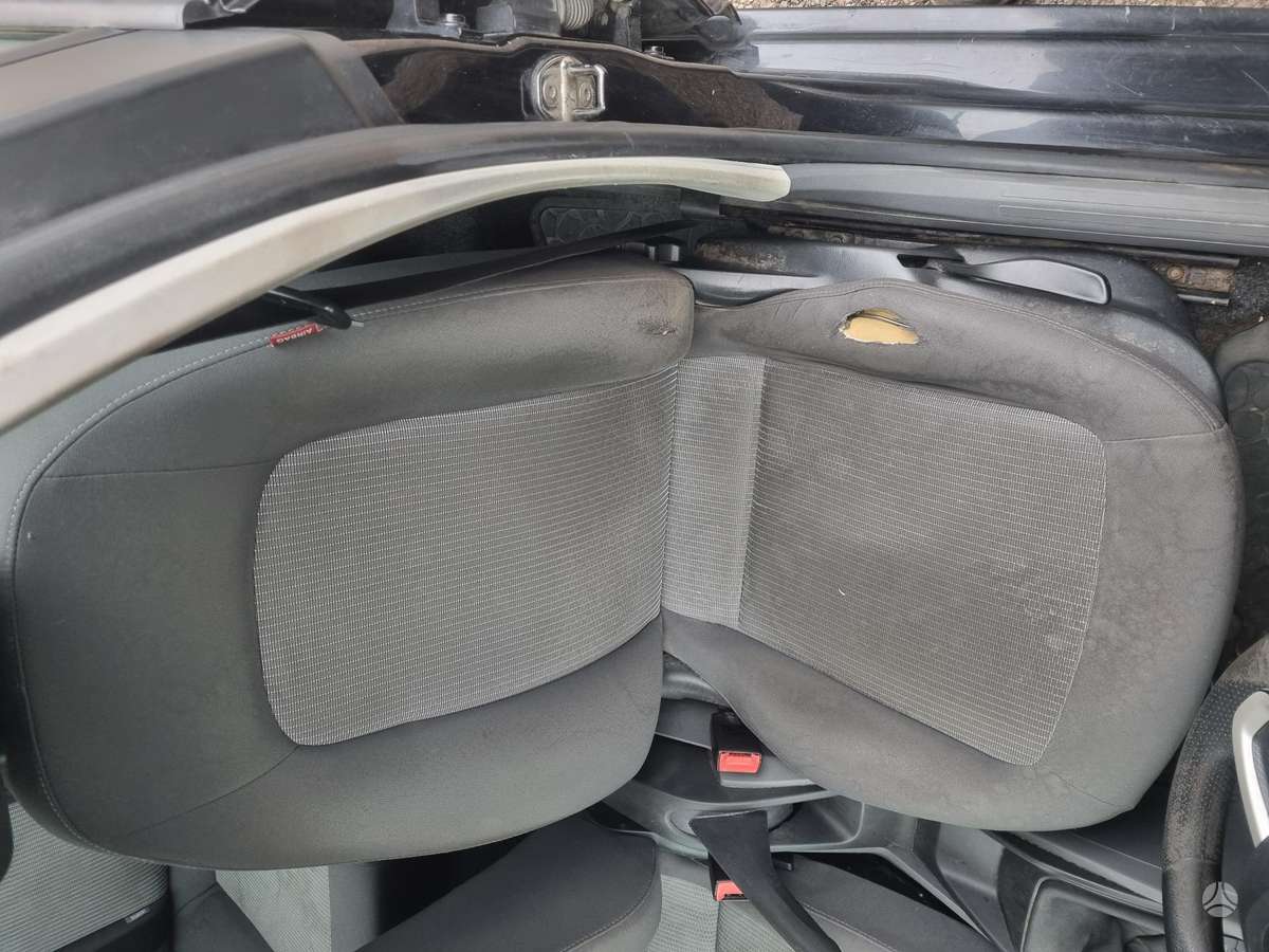 Seat Ibiza 2011 — photo 16