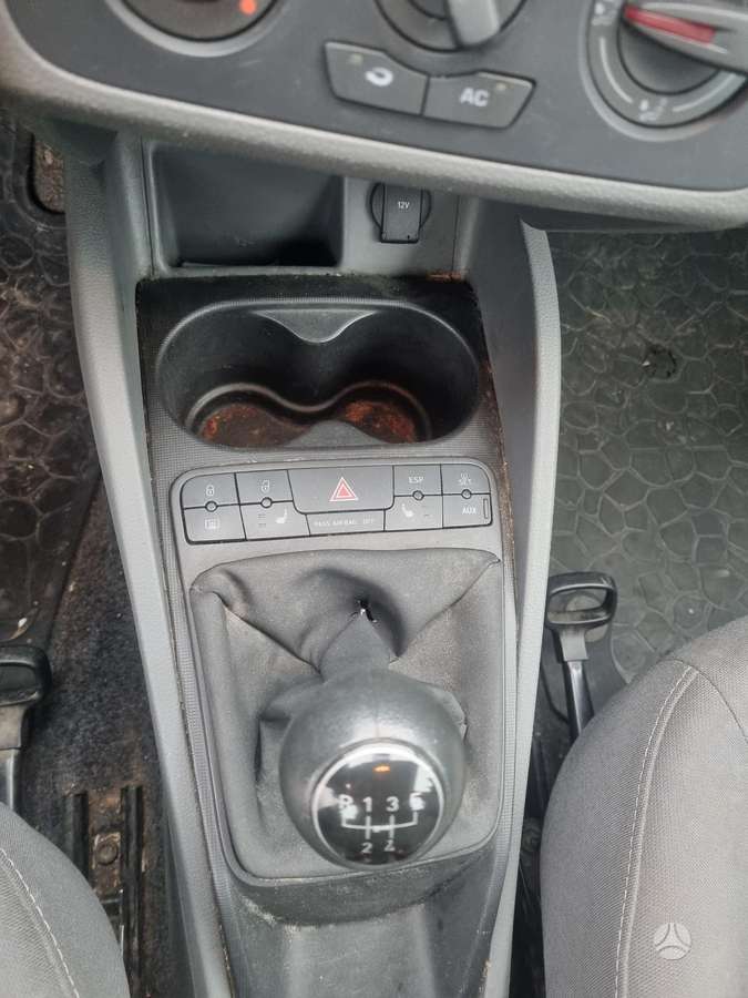 Seat Ibiza 2011 — photo 18