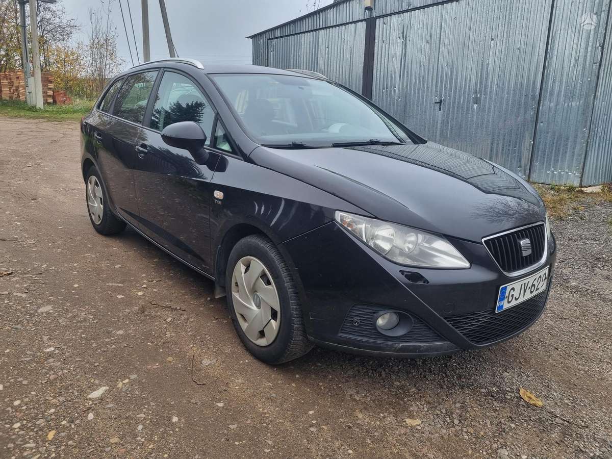 Seat Ibiza 2011 — interior