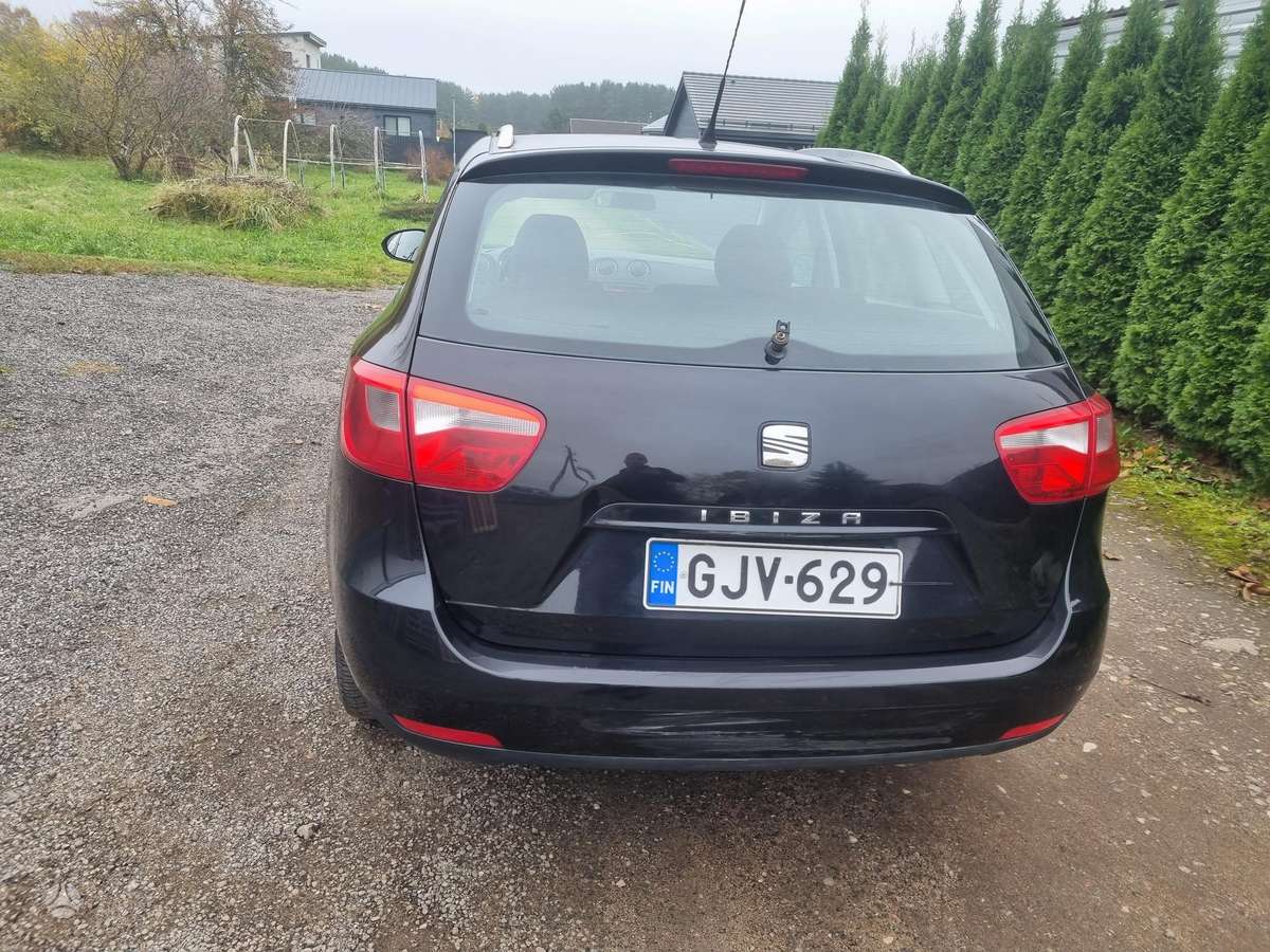 Seat Ibiza 2011 — photo 8