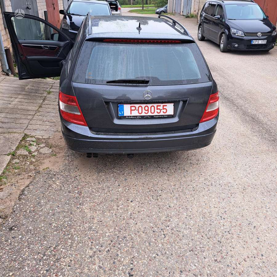 Mercedes-Benz C220 2010 — engine 2200 cm³, 150 HP (110kW)