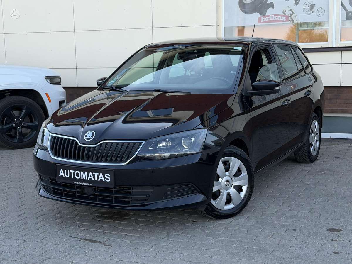 Skoda Fabia 2015 — салон