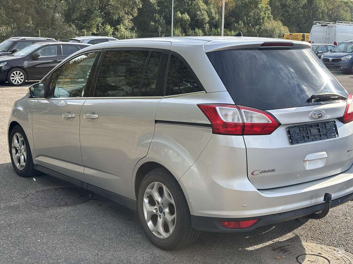 Ford Grand 2011 — engine 1560 cm³, 116 HP (85kW)