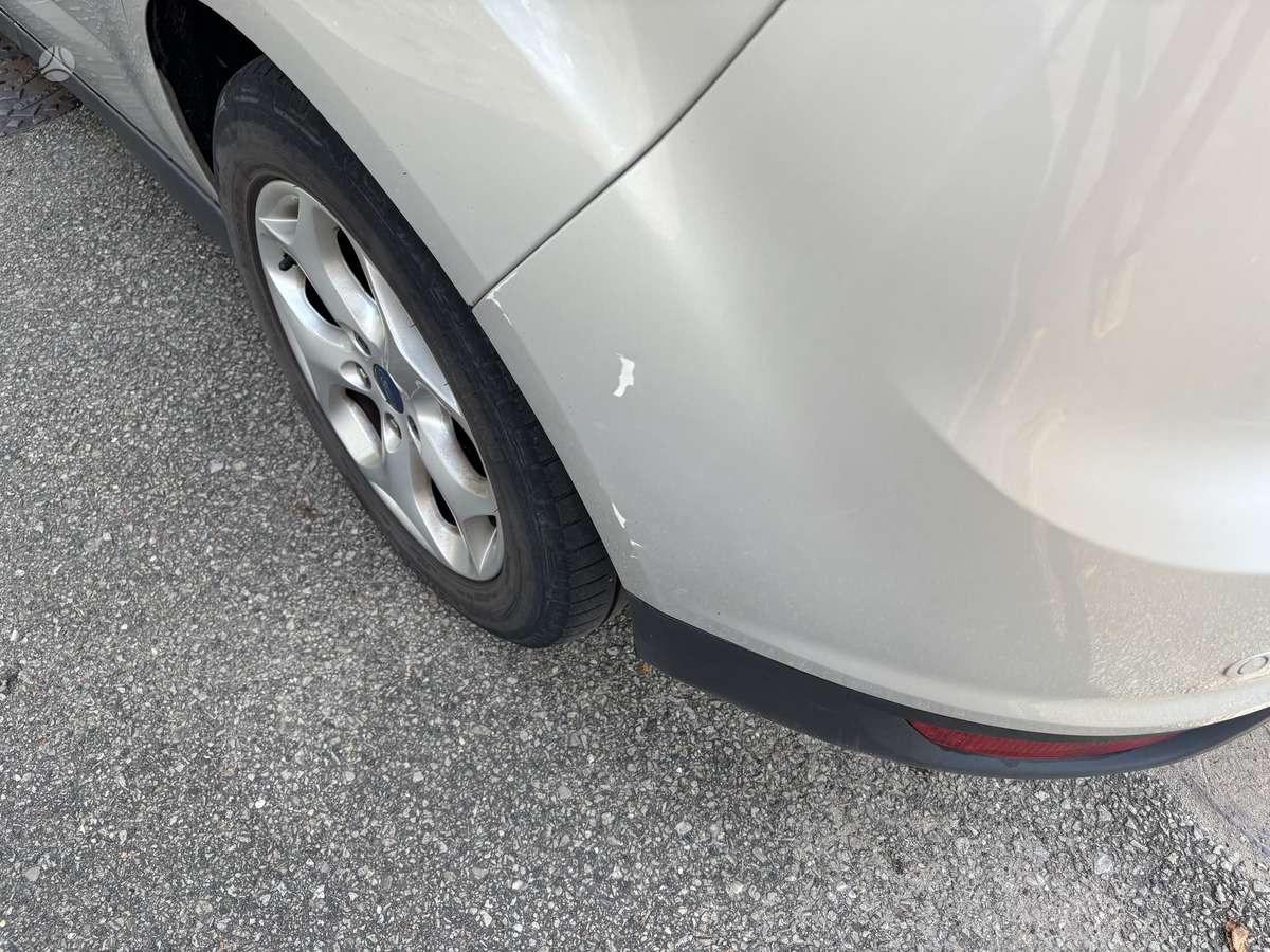 Ford Grand 2011 — photo 5