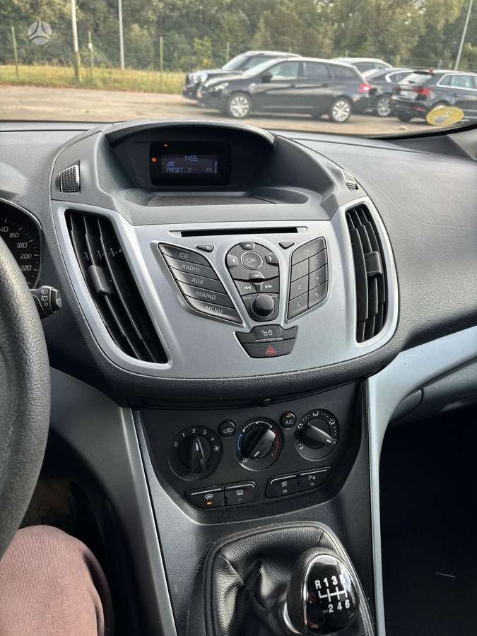 Ford Grand 2011 — photo 9