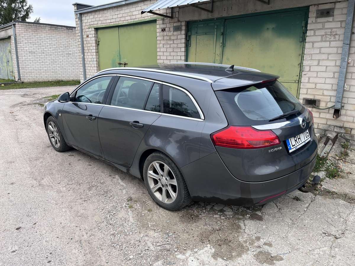 Opel Insignia 2010 — photo 6