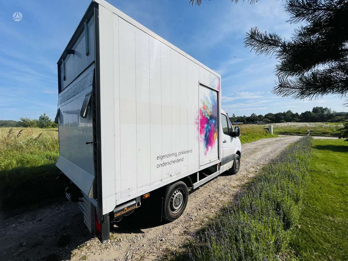 Mercedes-Benz Sprinter 2008 — салон