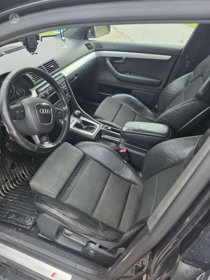 Audi A4 2007 — photo 12