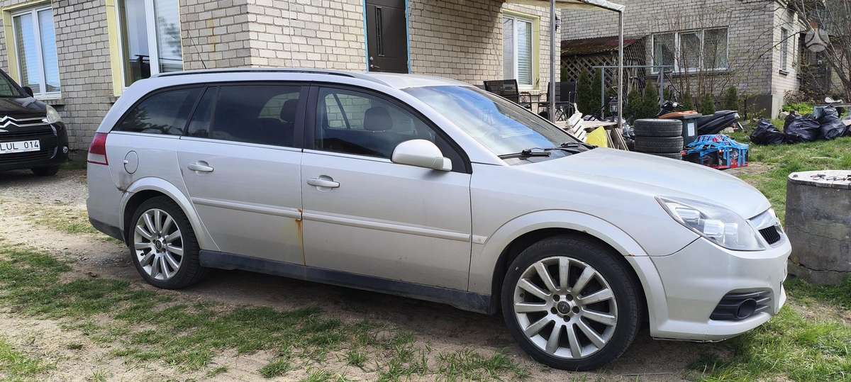 Opel Vectra 2007 — interior