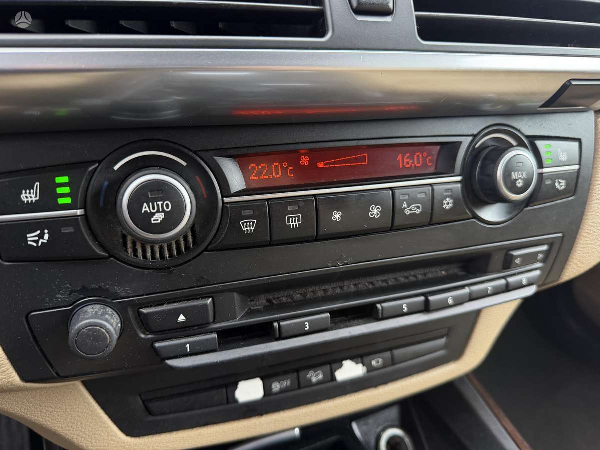 BMW X5 2009 — photo 25