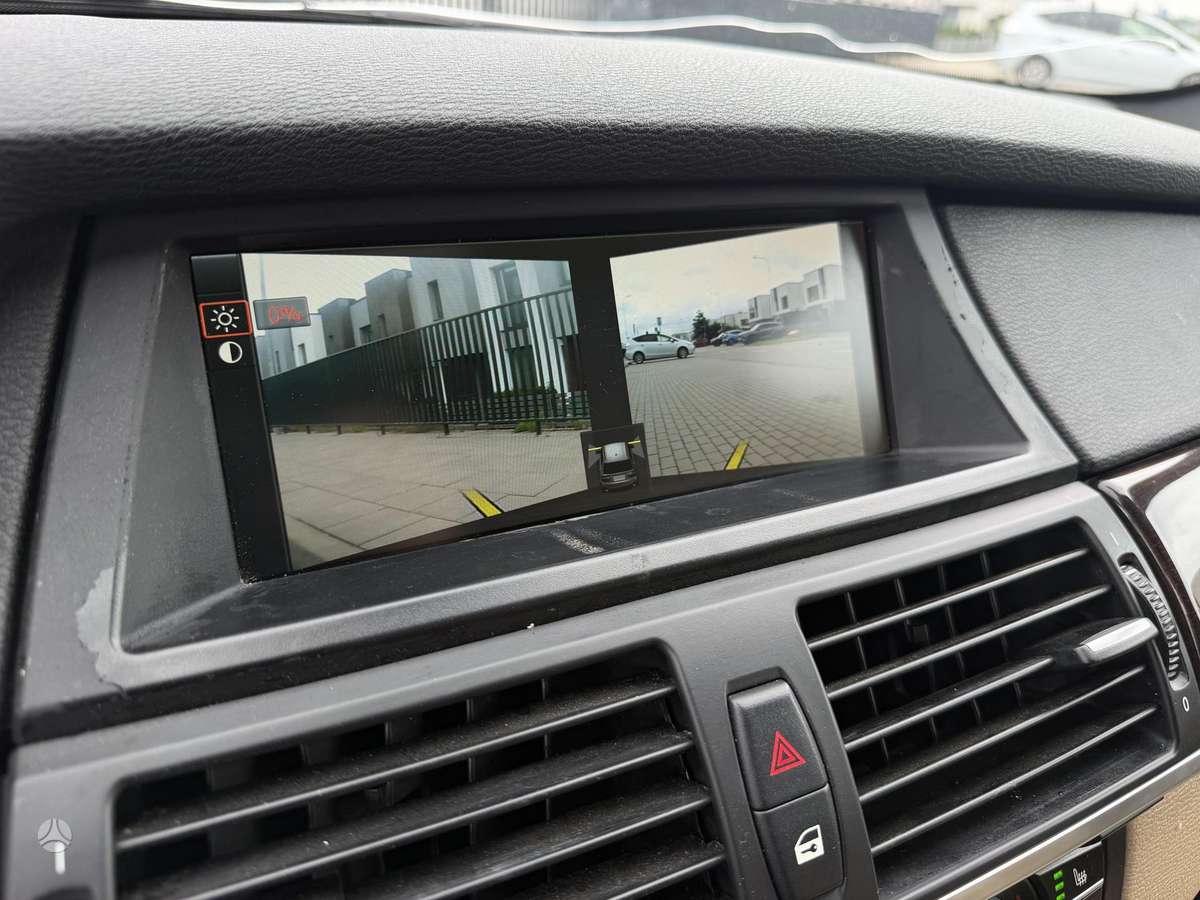 BMW X5 2009 — photo 26