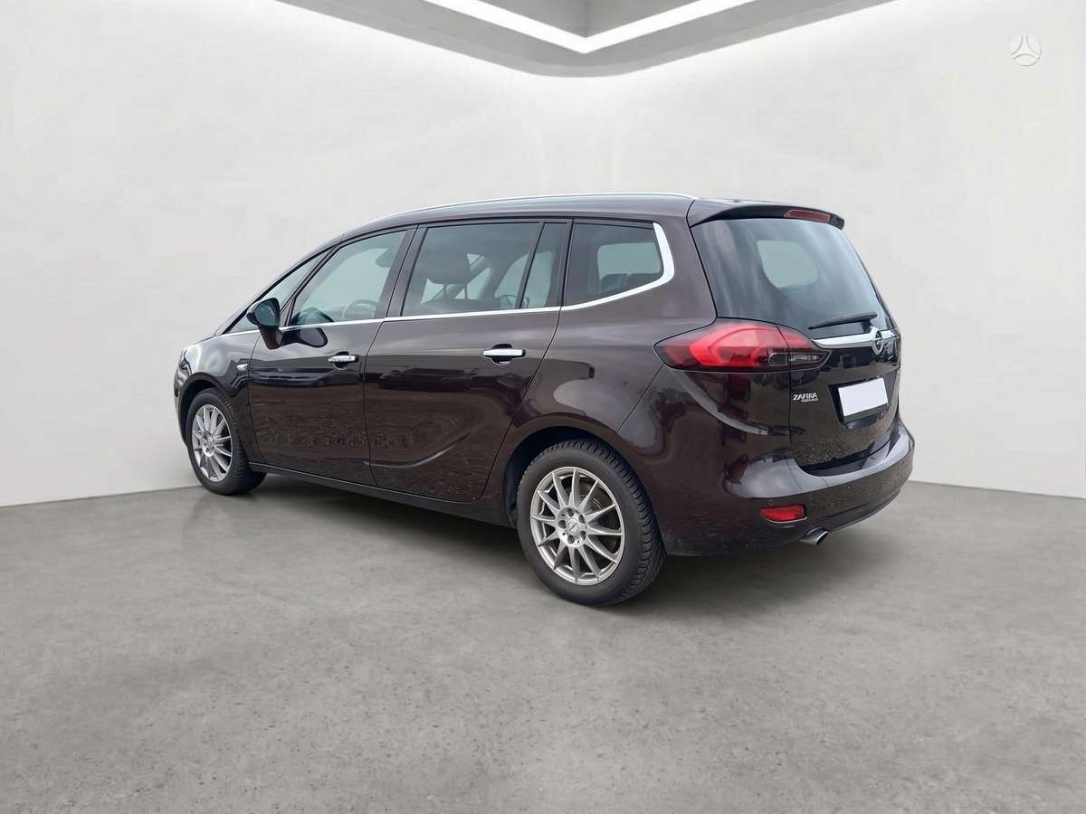 Opel Zafira 2012 — салон