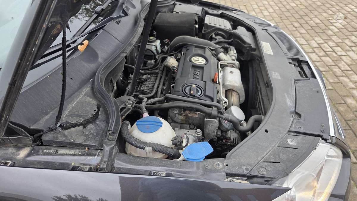 Volkswagen Passat 2009 — photo 11