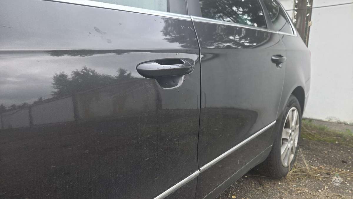 Volkswagen Passat 2009 — photo 25