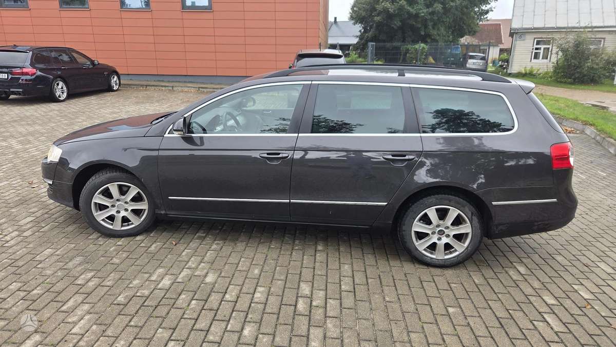 Volkswagen Passat 2009 — engine 1390 cm³, 122 HP (90kW)