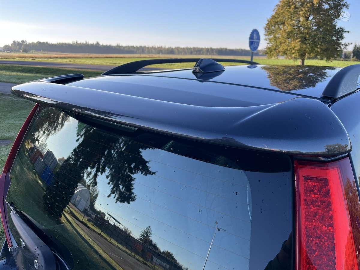 Volvo V70 2009 — photo 15