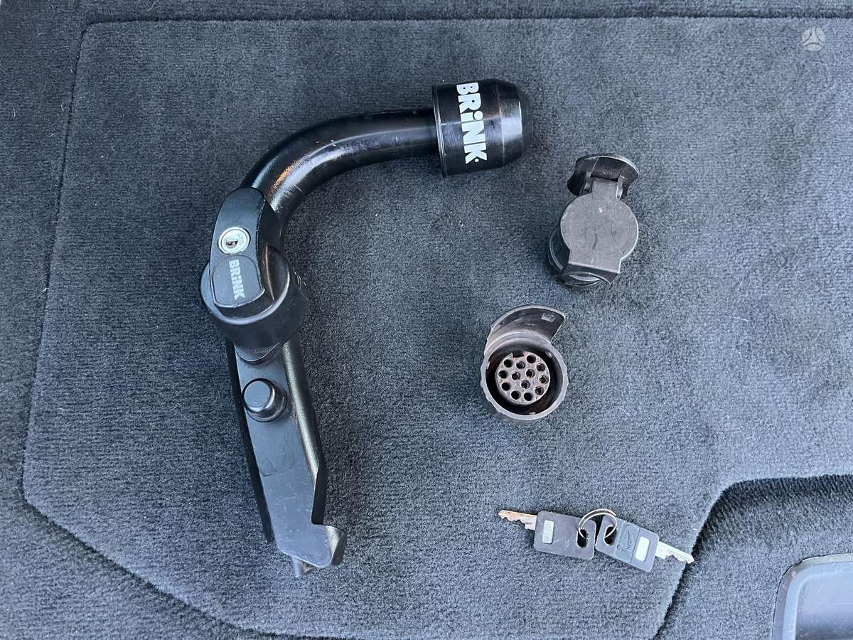 Volvo V70 2009 — photo 20