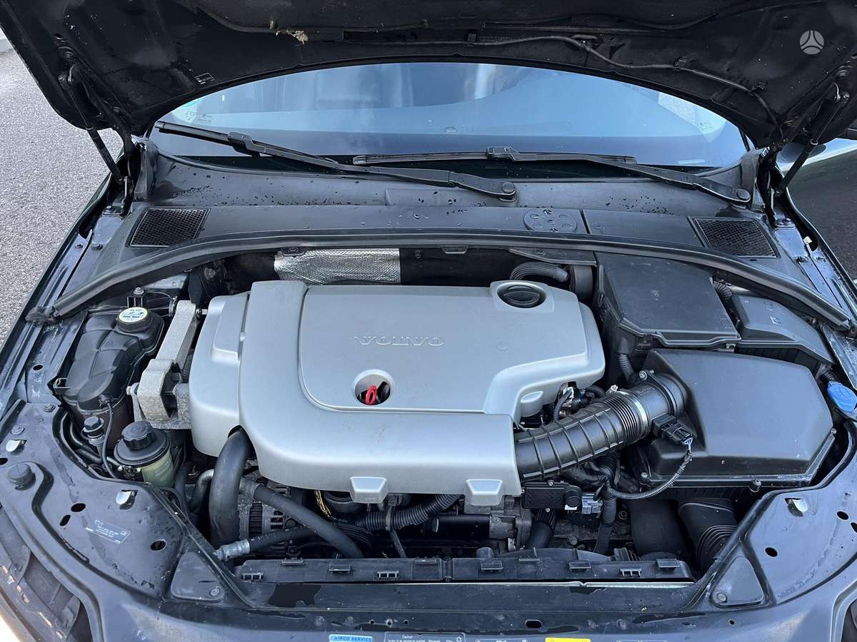 Volvo V70 2009 — photo 23