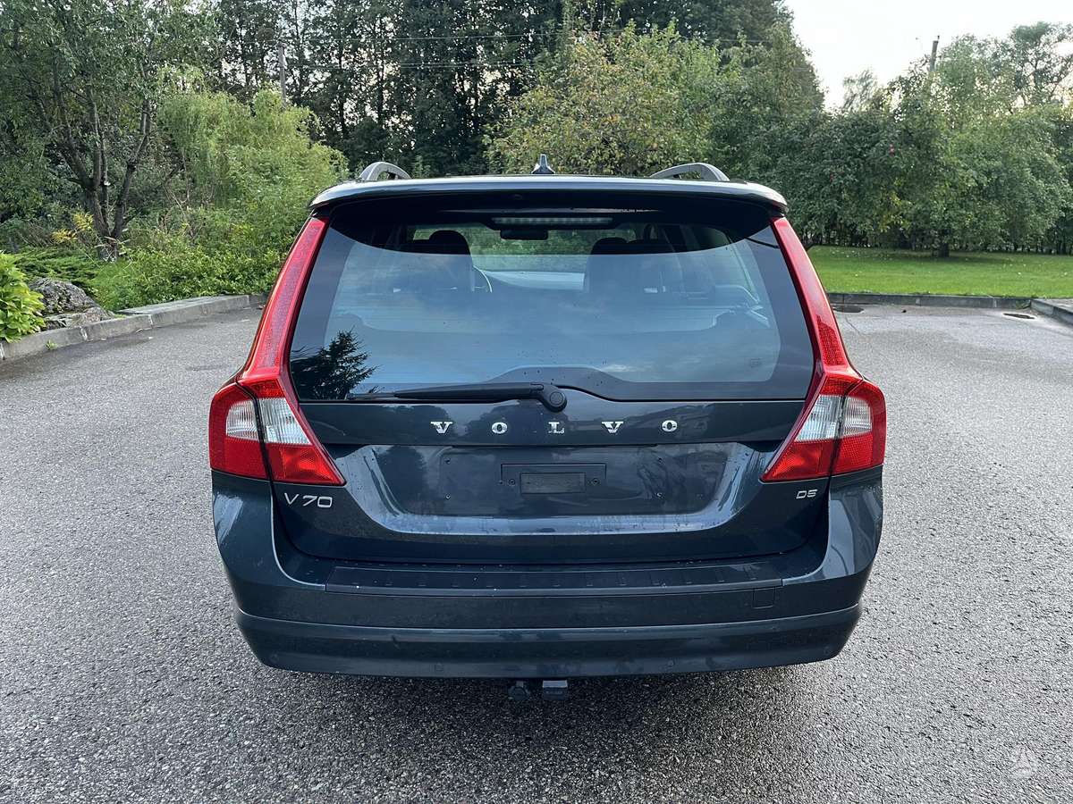 Volvo V70 2009 — engine 2400 cm³, 185 HP (136kW)