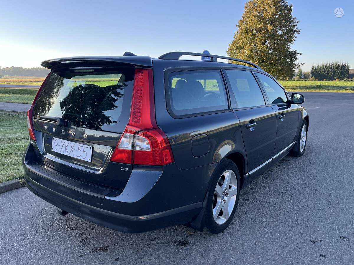 Volvo V70 2009 — photo 6
