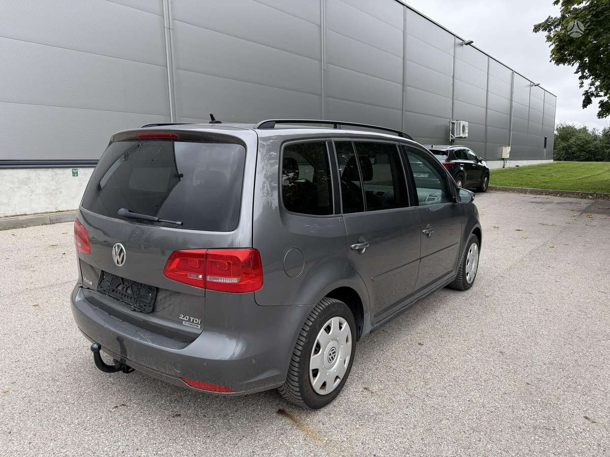 Volkswagen Touran 2011 — photo 5
