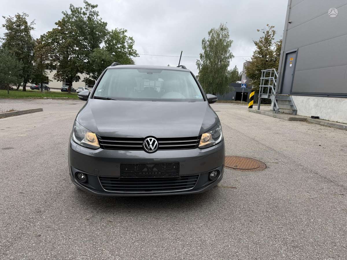 Volkswagen Touran 2011 — photo 8