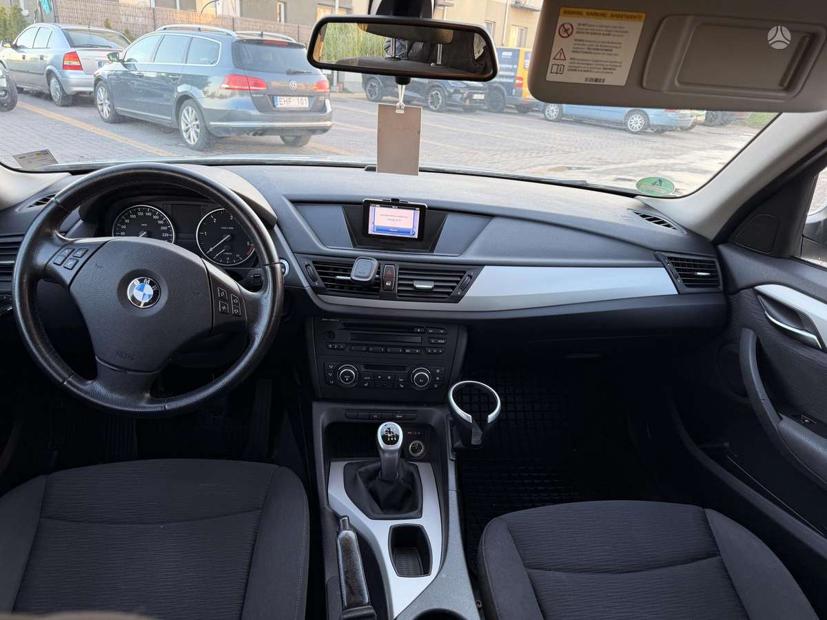 BMW X1 2010 — engine 1995 cm³, 177 HP (130kW)