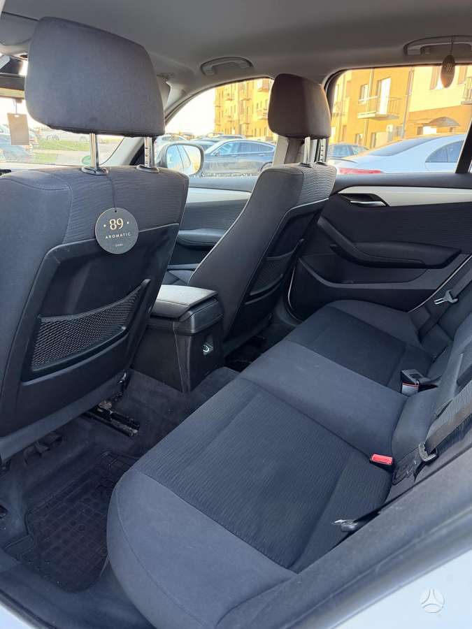 BMW X1 2010 — photo 6