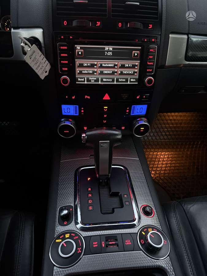 Volkswagen Touareg 2007 — photo 16