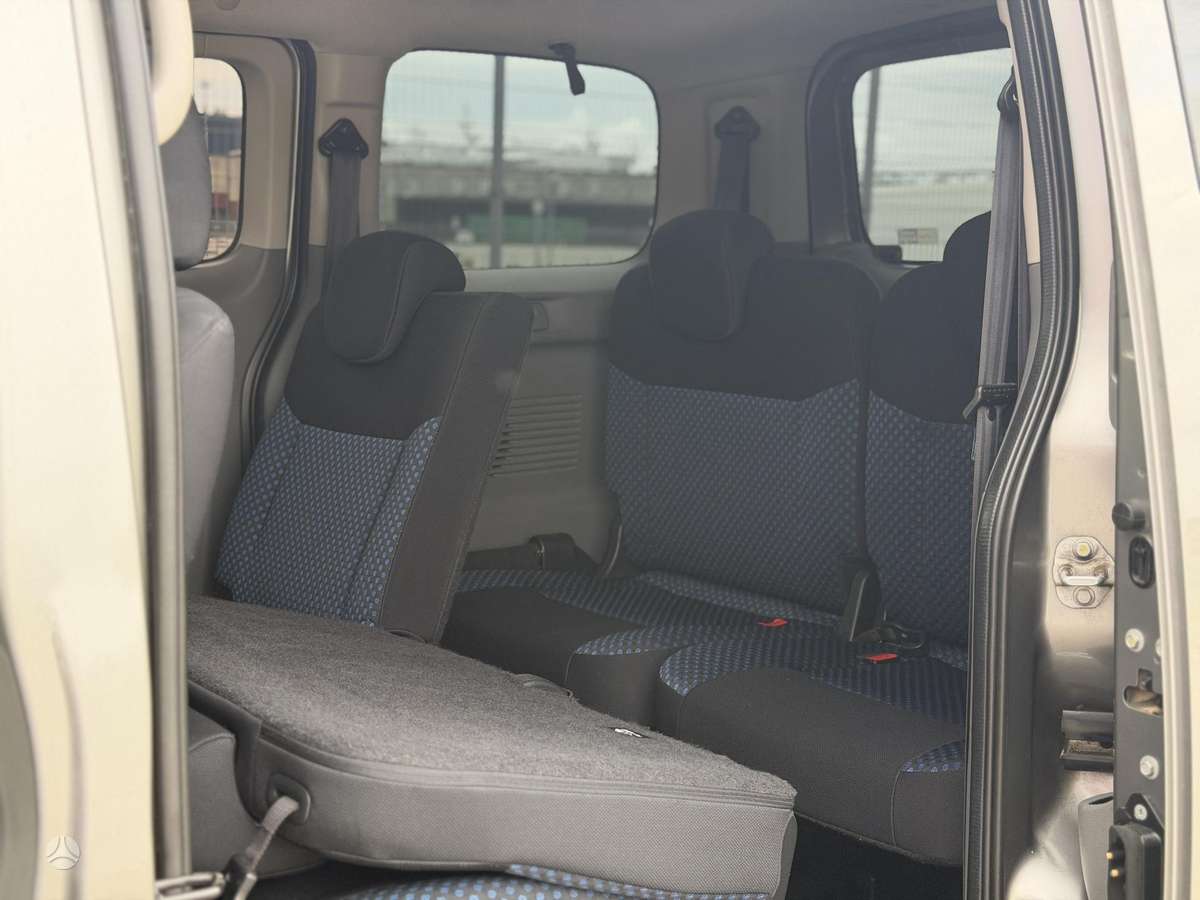 Nissan NV200 2013 — photo 14
