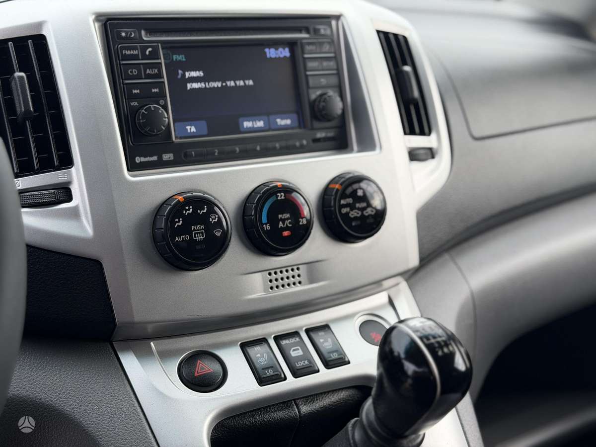Nissan NV200 2013 — photo 20