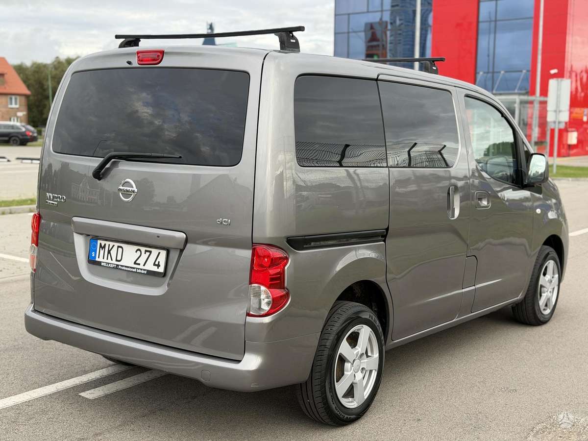 Nissan NV200 2013 — photo 7