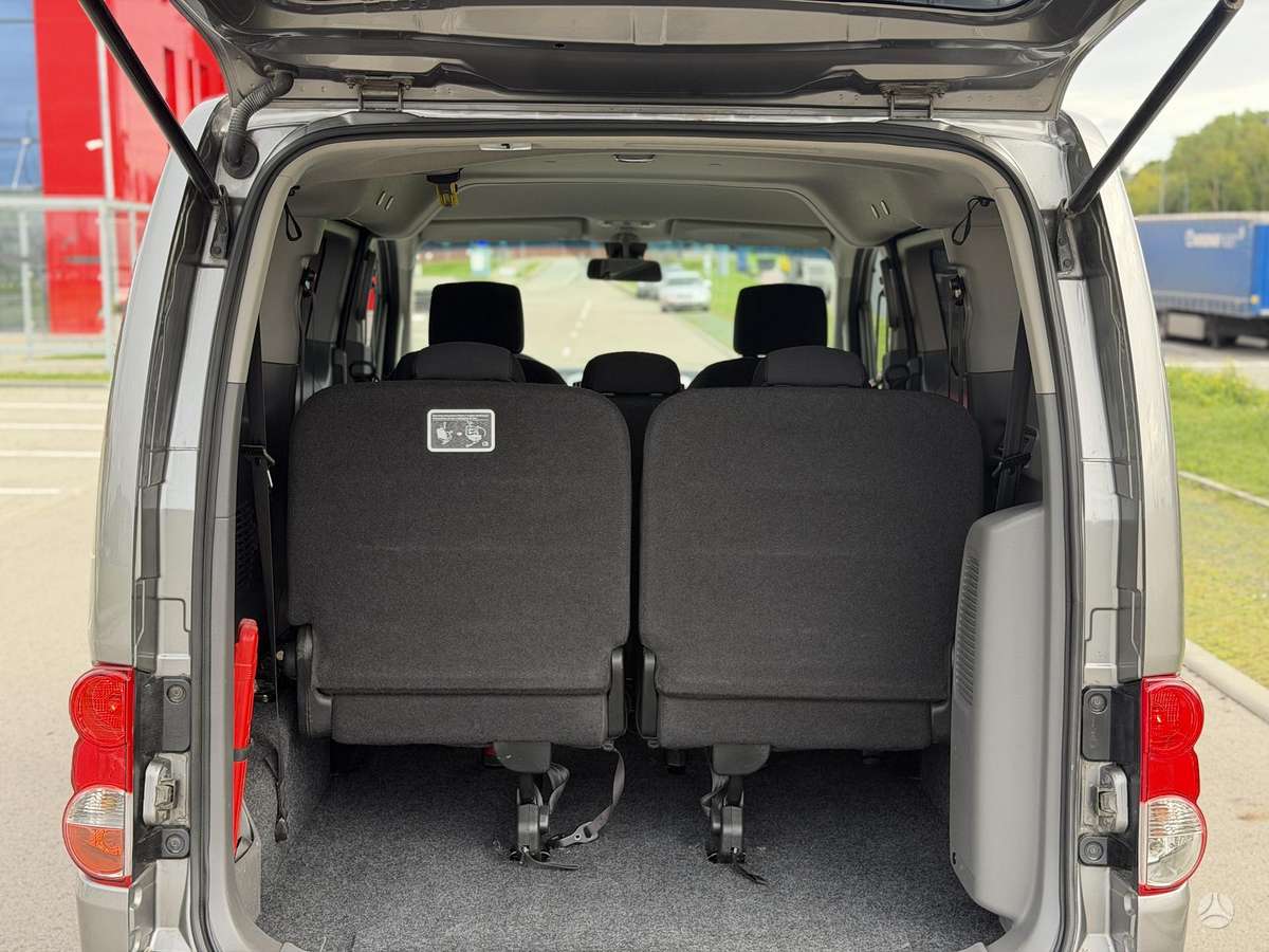 Nissan NV200 2013 — photo 9