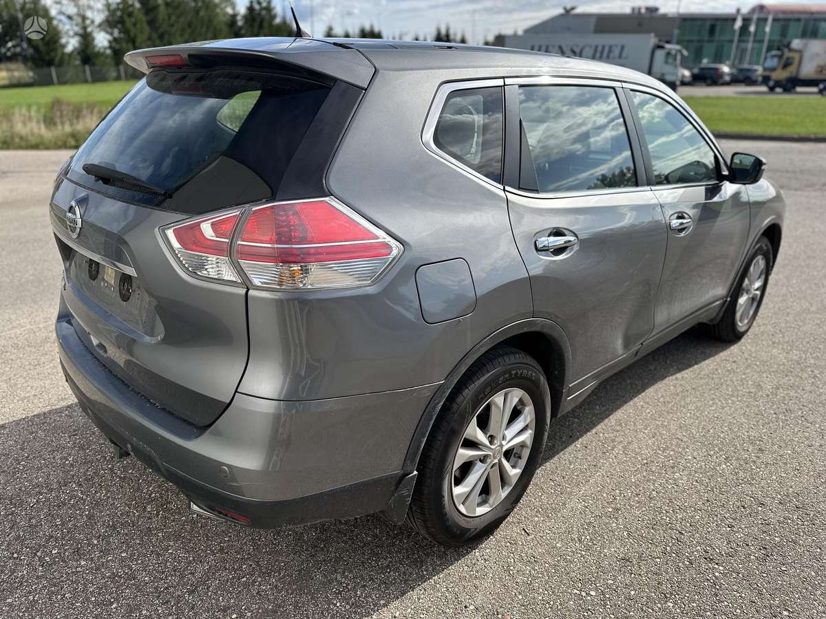 Nissan X-Trail 2015 — interior