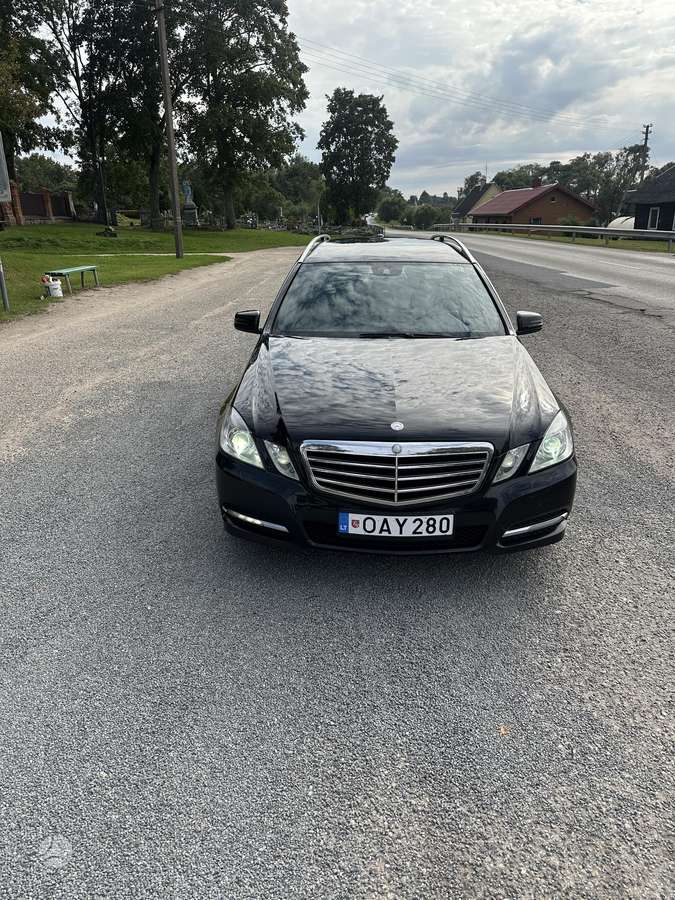 Mercedes-Benz E220, 2012