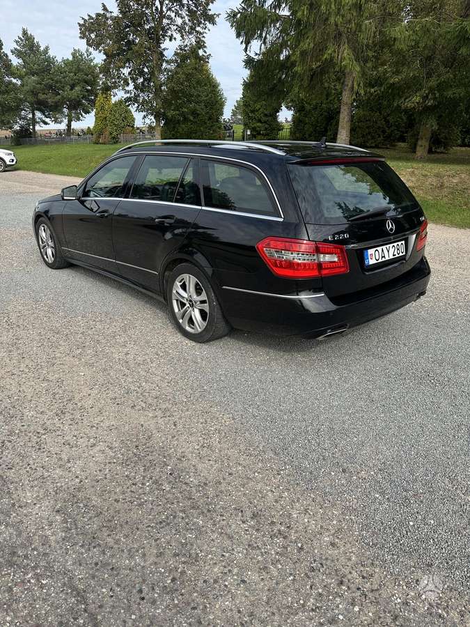 Mercedes-Benz E220 2012 — engine 2143 cm³, 170 HP (125kW)