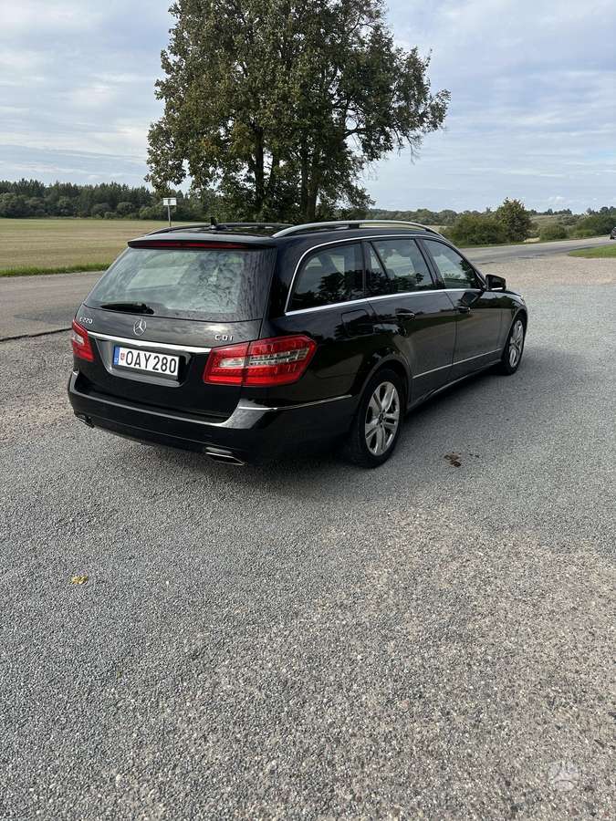 Mercedes-Benz E220 2012 — photo 5