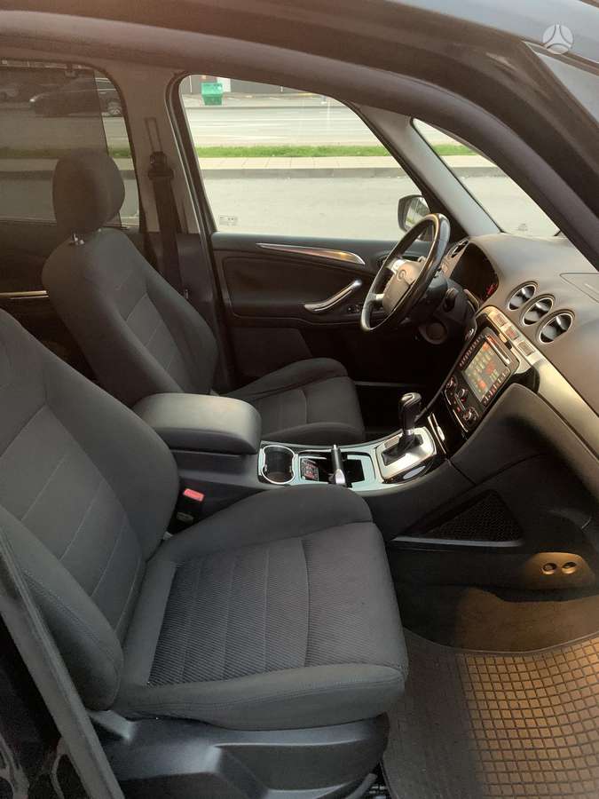 Ford Galaxy 2011 — фото 14